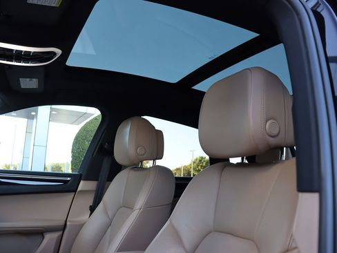 Used 2020 Porsche Macan image 14