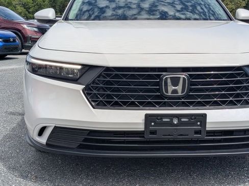 Used 2024 Honda Accord EX image 9