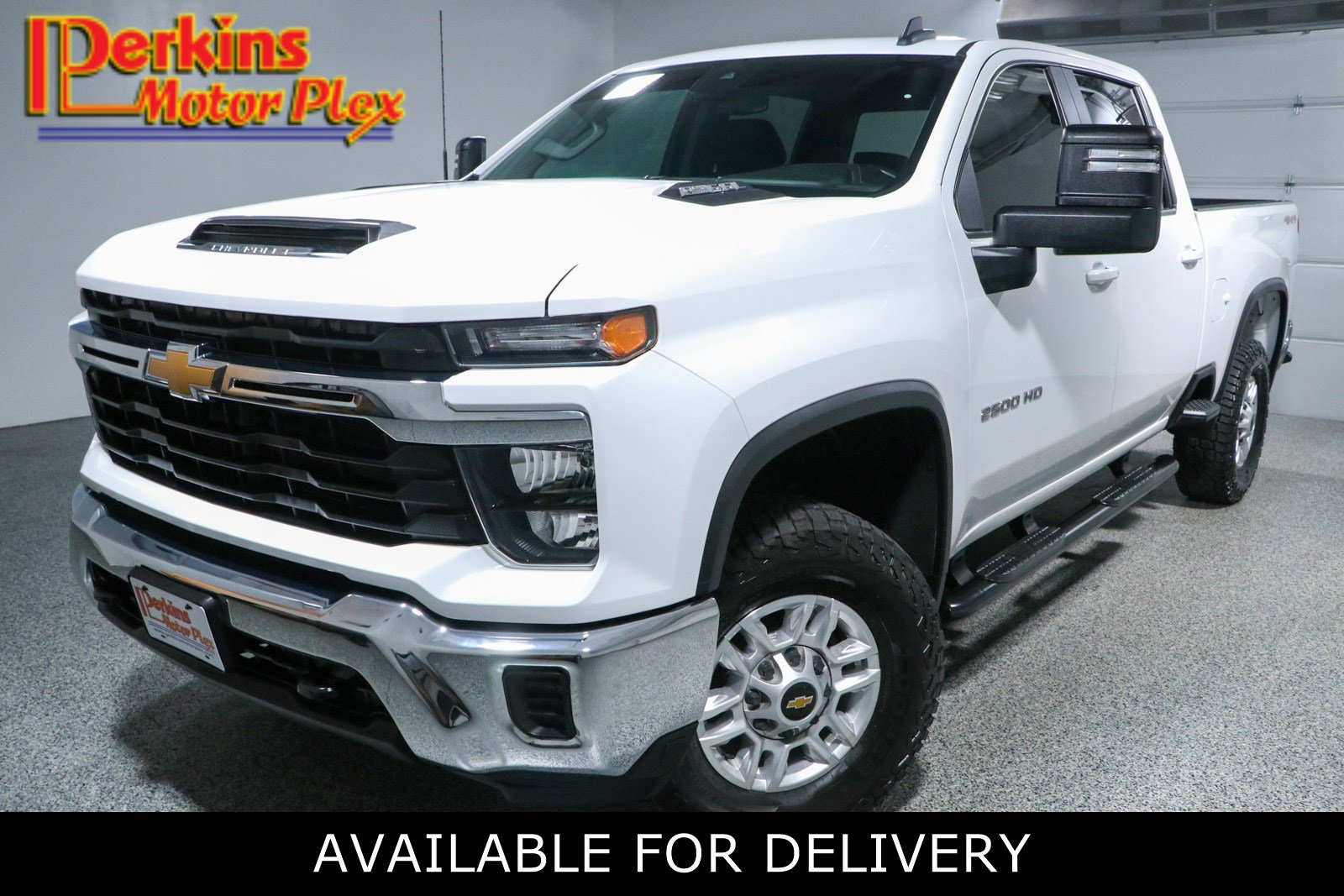 Used 2024 Chevrolet Silverado 2500 LT AWD/4WD image 1