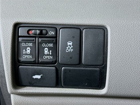 Used 2011 Honda Odyssey EX-L image 16