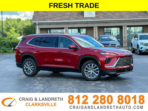 Used 2025 Buick Enclave Preferred w/ Power Package FWD image 1