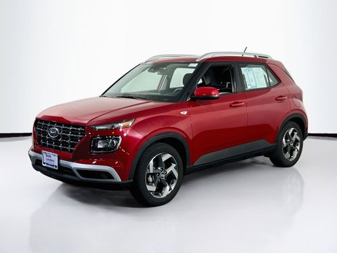 Used 2023 Hyundai Venue SEL FWD image 1
