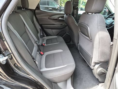 Used 2023 Chevrolet TrailBlazer LT w/ Convenience Package FWD image 23