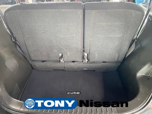 Used 2012 Nissan Cube 1.8 S w/ Interior Designer Pkg FWD image 11
