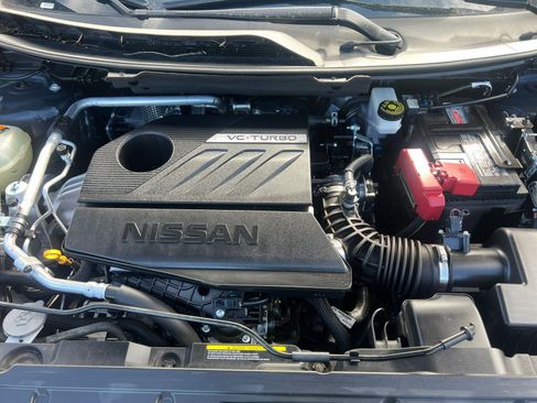 Used 2025 Nissan Rogue SV FWD image 33