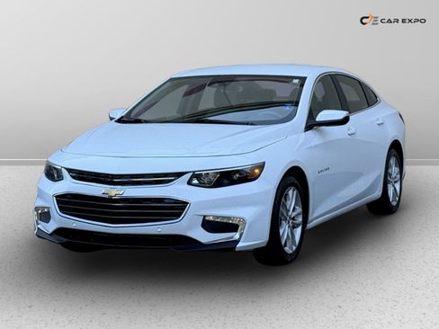 Used 2018 Chevrolet Malibu LT w/ Driver Confidence Package image 24