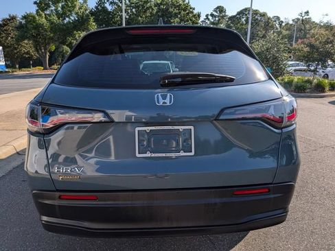 Certified 2024 Honda HR-V LX image 9
