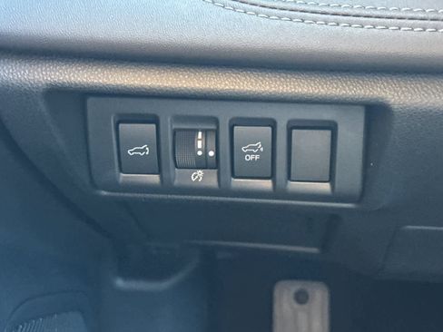 New 2025 Subaru Outback Limited image 31