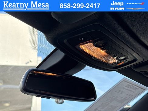 Used 2013 BMW 640i Convertible image 23