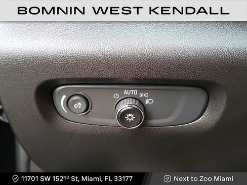 Used 2023 Chevrolet Traverse Premier image 24