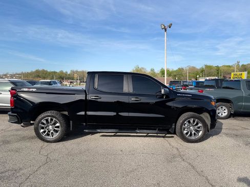 Used 2023 Chevrolet Silverado 1500 Custom image 2