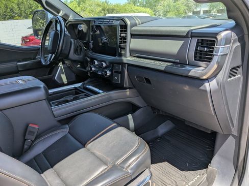Used 2024 Ford F450 Platinum w/ FX4 Off-Road Package AWD/4WD image 12