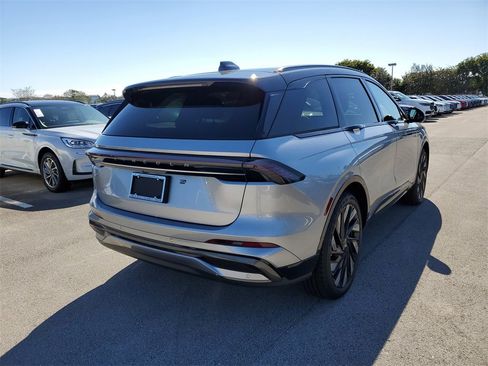 New 2026 Lincoln Nautilus Reserve w/ Jet Appearance Package image 4