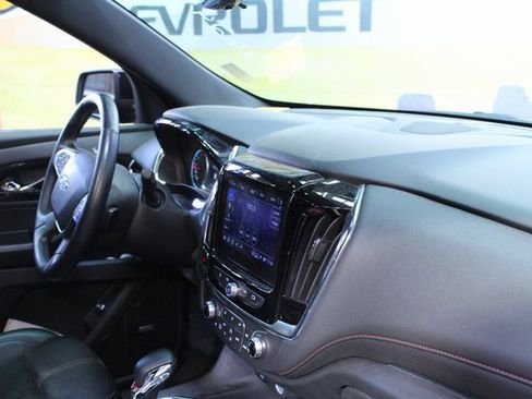 Used 2023 Chevrolet Traverse RS image 10