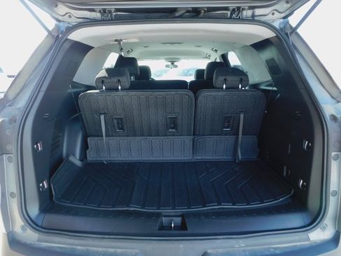 Used 2020 Chevrolet Traverse LS image 13