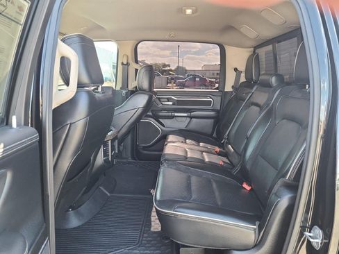 Used 2019 RAM 1500 Laramie AWD/4WD image 23