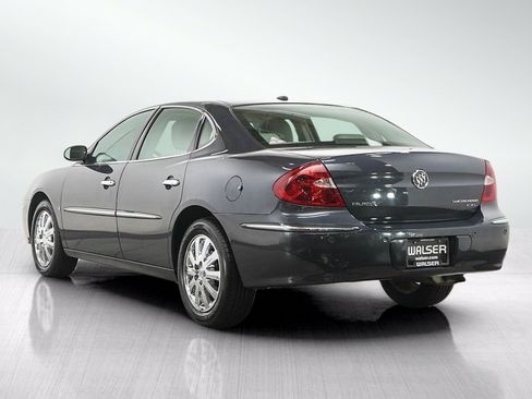 Used 2009 Buick LaCrosse CXL w/ Driver Confidence Package FWD image 3