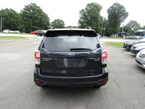 Used 2017 Subaru Forester 2.5i Premium w/ All-Weather Package AWD/4WD image 6