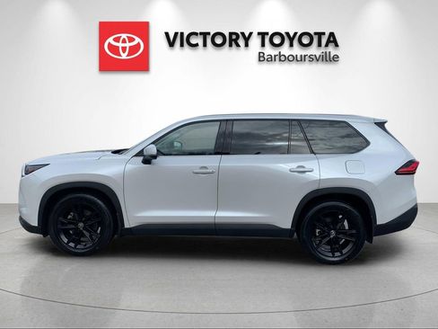 Used 2024 Toyota Grand Highlander Platinum image 2