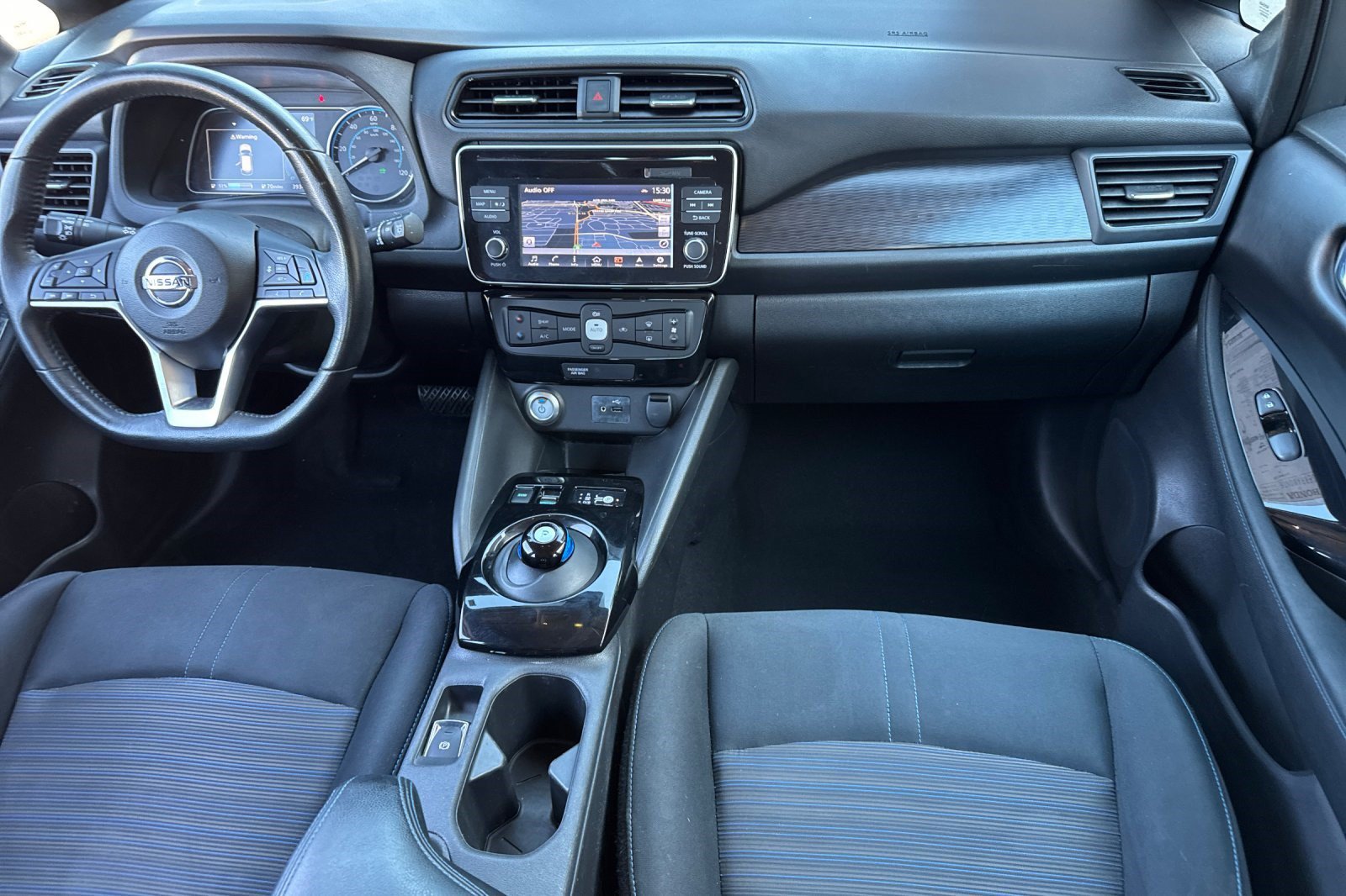 Used 2018 Nissan Leaf SV w/ SV Technology Package FWD image 16