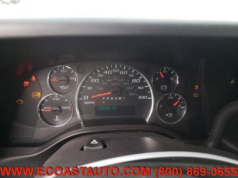 Used 2021 GMC Savana 2500 w/ Driver Convenience Package image 9