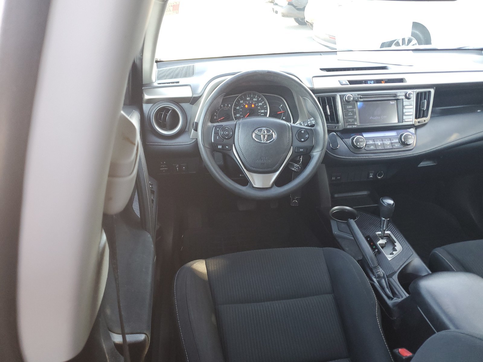 Used 2013 Toyota RAV4 XLE AWD/4WD image 11