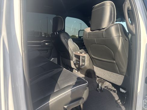 Used 2026 RAM 2500 Laramie AWD/4WD image 13