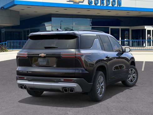 New 2026 Chevrolet Traverse LT w/ Driver Confidence Package AWD/4WD image 4