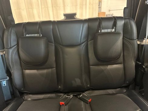 Used 2023 Jeep Wrangler Sport AWD/4WD image 15