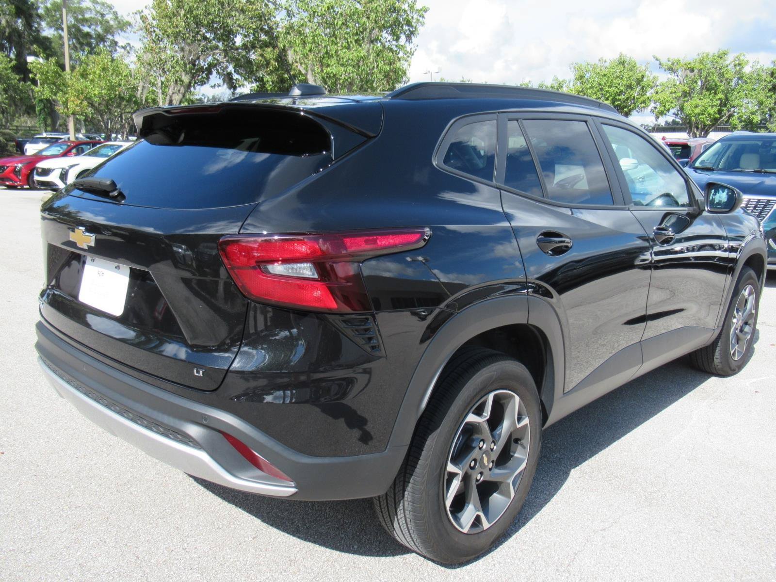 Used 2025 Chevrolet Trax LT w/ Driver Confidence Package FWD image 7