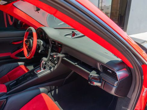 Used 2018 Porsche 911 GT2 RS RWD image 12