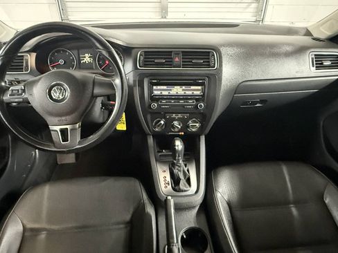 Used 2012 Volkswagen Jetta SE FWD image 11