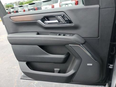 New 2026 GMC Yukon Denali w/ Denali Reserve Package AWD/4WD image 19