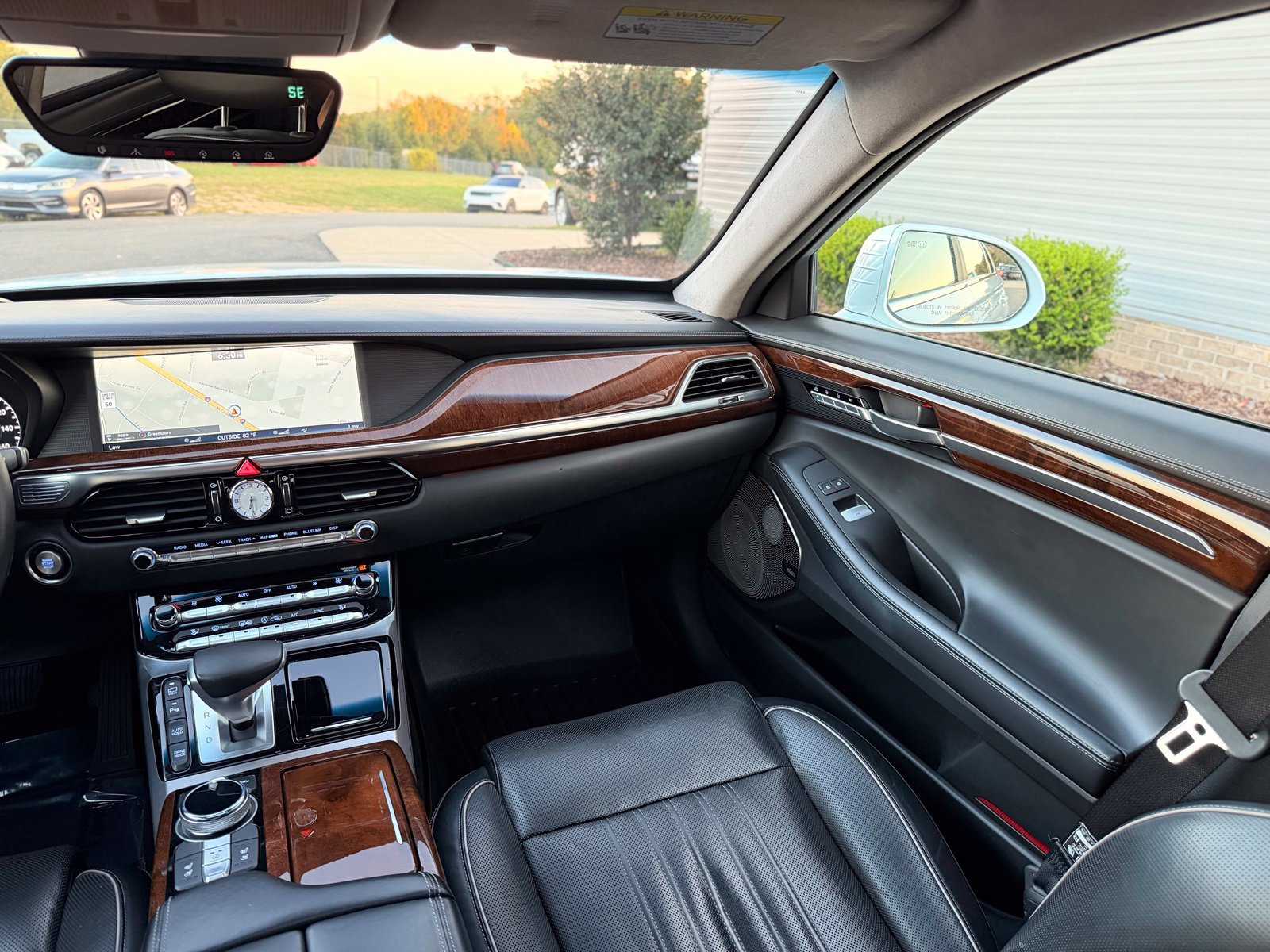 Used 2017 Genesis G90 3.3T Premium RWD image 42