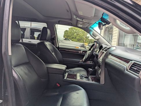Used 2017 Lexus GX 460 Premium image 25