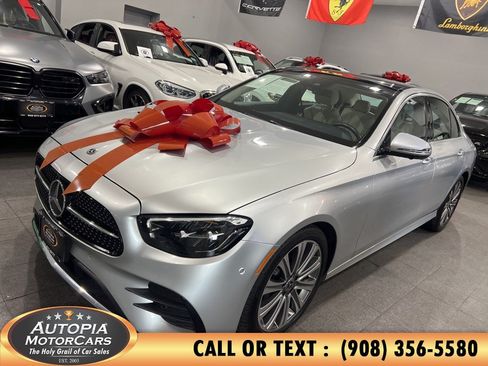 Used 2021 Mercedes-Benz E 350 4MATIC Sedan image 2