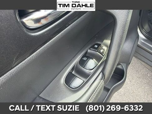 Used 2020 Nissan Rogue SV AWD/4WD image 12
