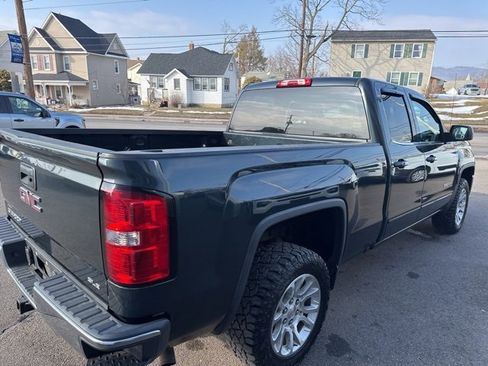 Used 2017 GMC Sierra 1500 SLE w/ SLE Value Package image 6