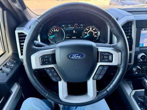 Used 2018 Ford F150 Lariat w/ Equipment Group 502A Luxury AWD/4WD image 10