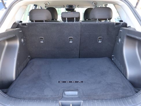 Used 2024 Hyundai Kona SE image 19