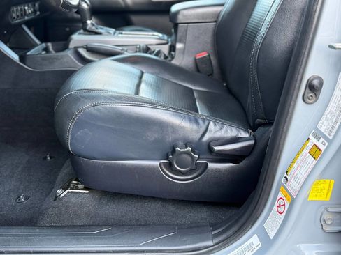 Used 2019 Toyota Tacoma TRD Off-Road image 9