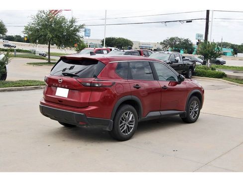 Used 2024 Nissan Rogue S FWD image 6
