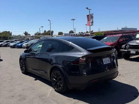 Used 2025 Tesla Model X AWD/4WD image 4