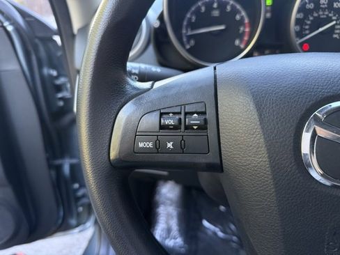 Used 2013 MAZDA MAZDA3 i SV w/ Convenience Pkg image 15