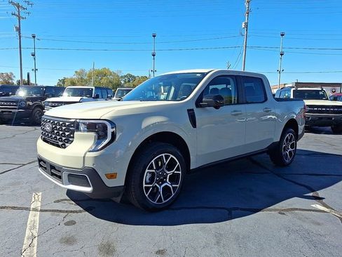 New 2025 Ford Maverick Lariat image 3