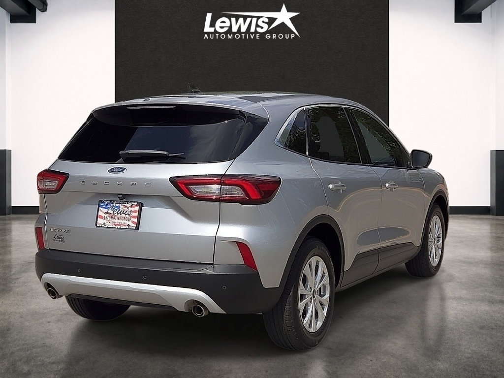 Used 2024 Ford Escape Active w/ Tech Pack #1 FWD image 4