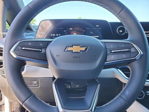 New 2026 Chevrolet Equinox EV LT AWD/4WD image 11