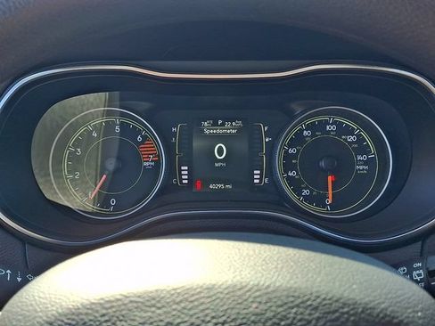 Used 2020 Jeep Cherokee Latitude AWD/4WD image 15