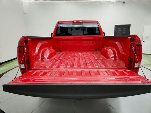 Used 2014 RAM 1500 Express RWD image 23