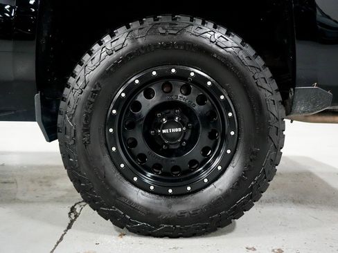 Used 2018 Chevrolet Silverado 1500 LTZ Z71 w/ LTZ Plus Package image 27